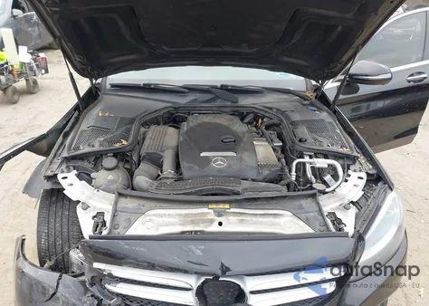 2018 Mercedes-Benz C 300 4Matic из США, поврежденный, VIN 55SWF4KB4JU245643